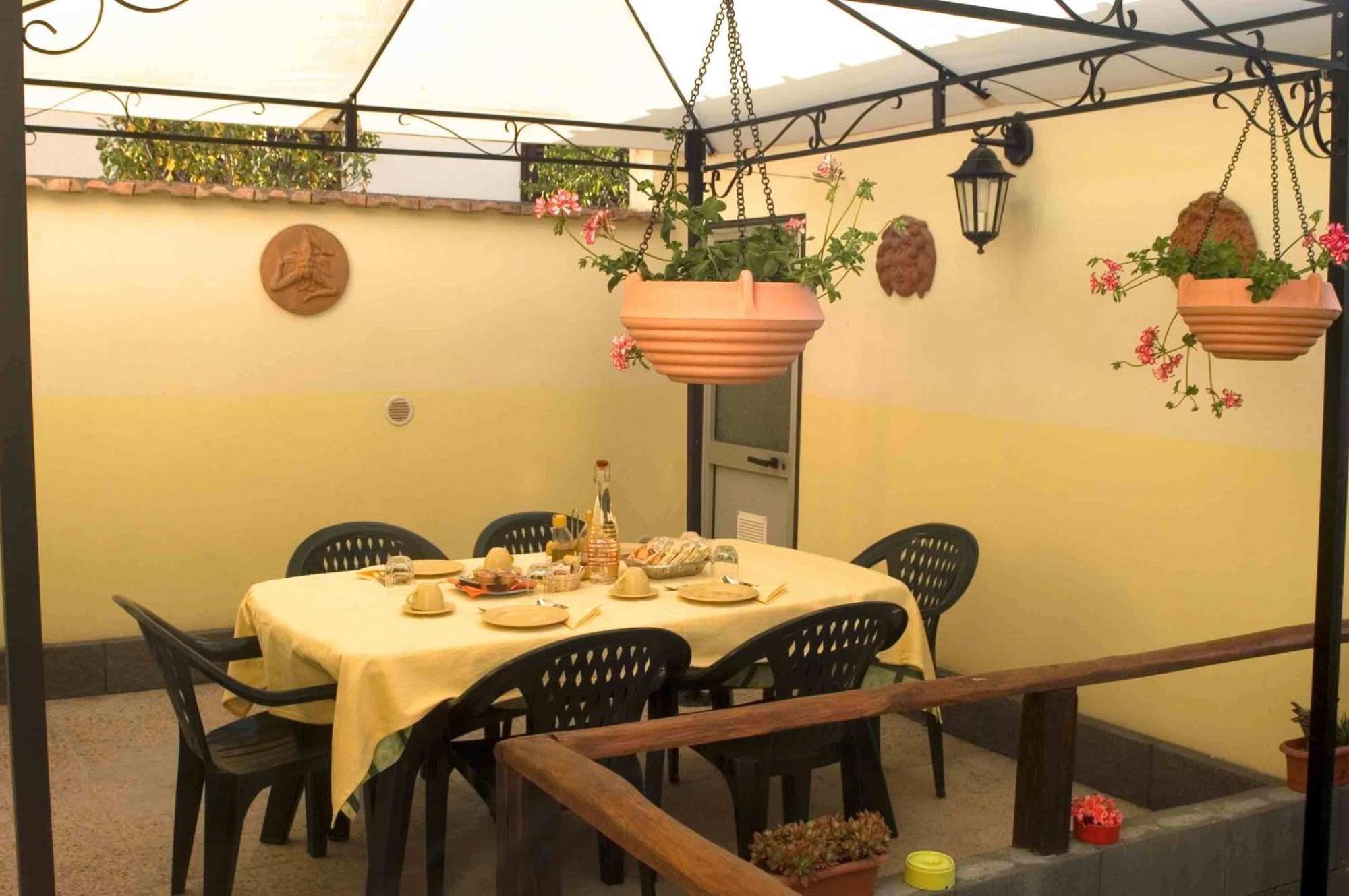 I Colori Del Sole Bed & Breakfast Fiumefreddo di Sicilia Bagian luar foto